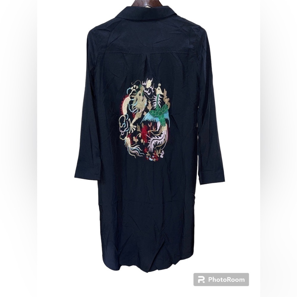 SOLUTION Black Button Down slide split to half tuck NWT
